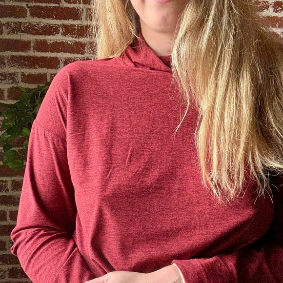 Canada Weather Gear red athleisure top - Picture 2 of 8